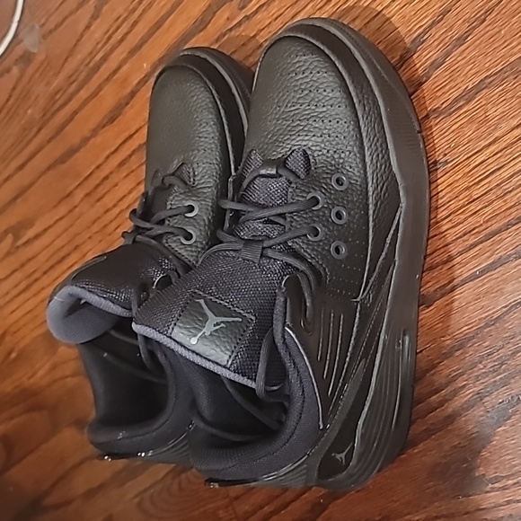 Kids Nike Jordan Max Aura 5 Black  sneaker shoes 6 7.5 - Picture 5 of 10